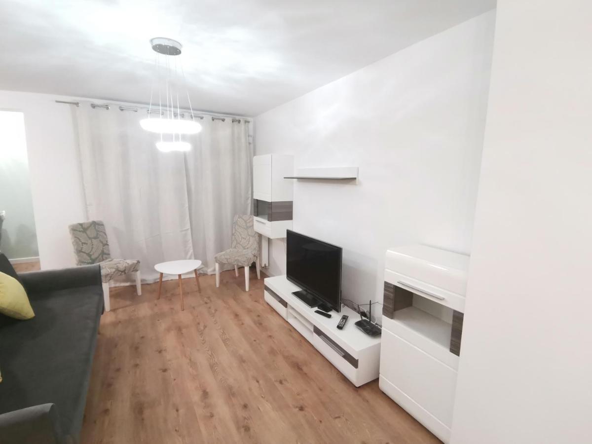 Maglonia Apartment Вроцлав Екстериор снимка